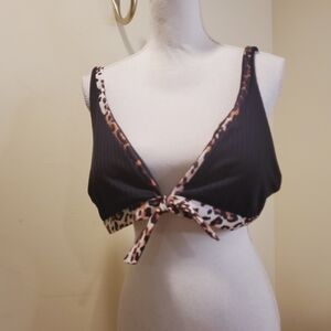 Nine west black animal print bikini top size XL